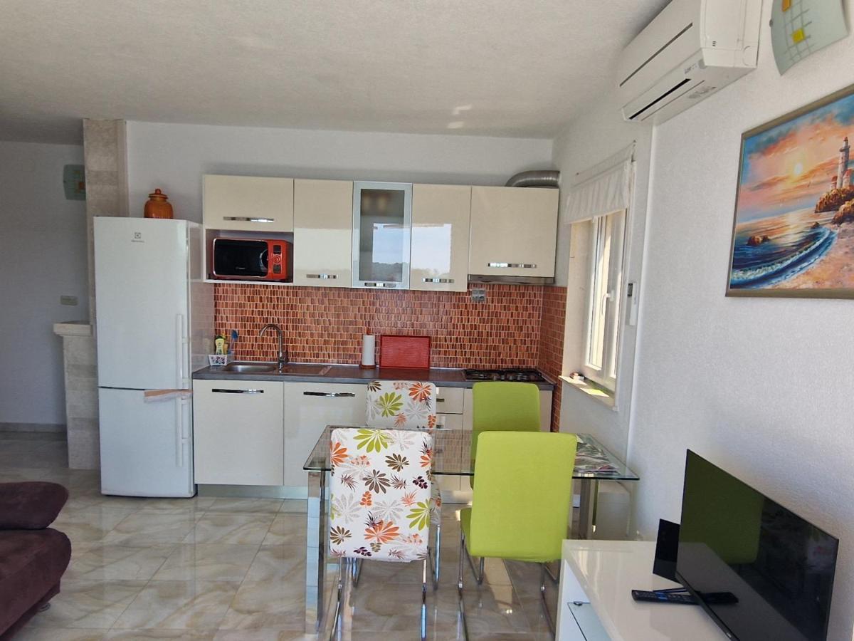 Apartments Stipe Rogoznica  Esterno foto